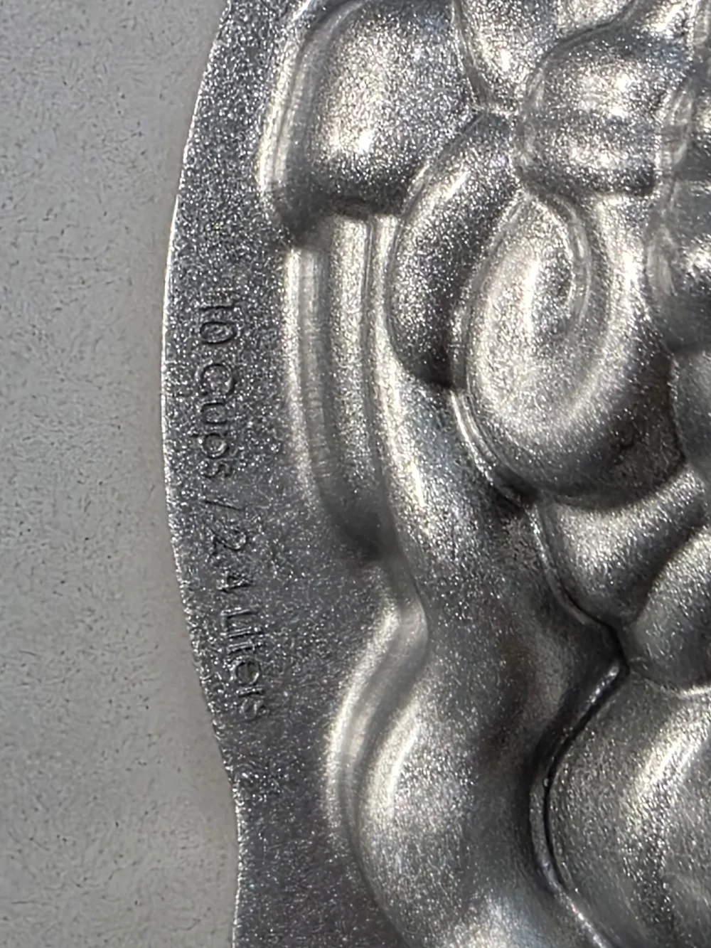Nordic Ware Christmas Tree Very Merry Bundt Silver Cake Pan Bakeware 10 Cup